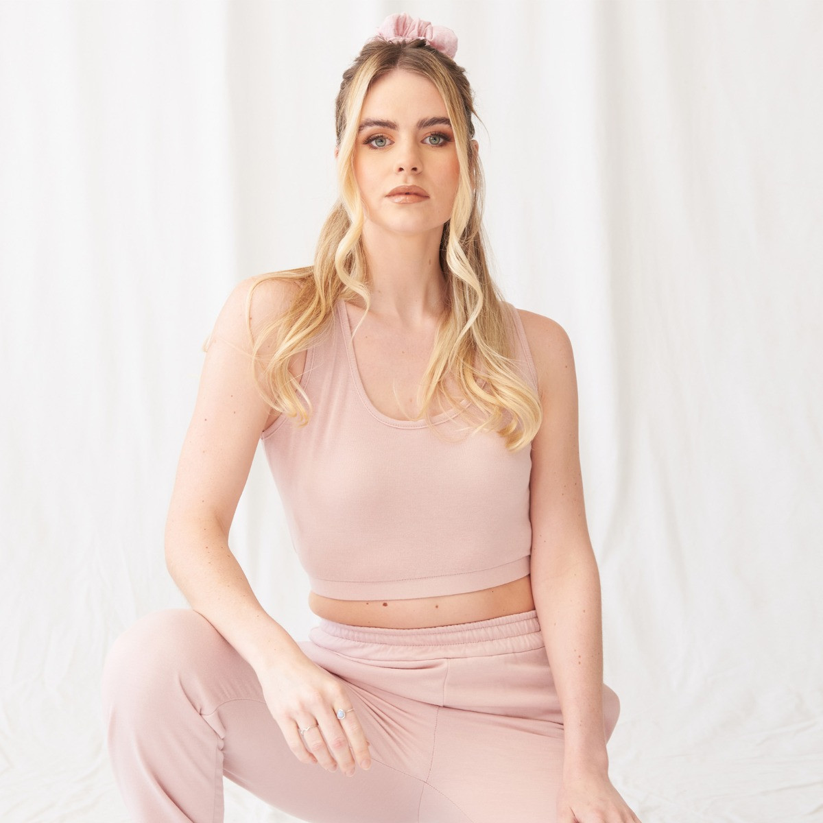 OHS Basic Scoop Neck Jersey Crop Top - Blush>