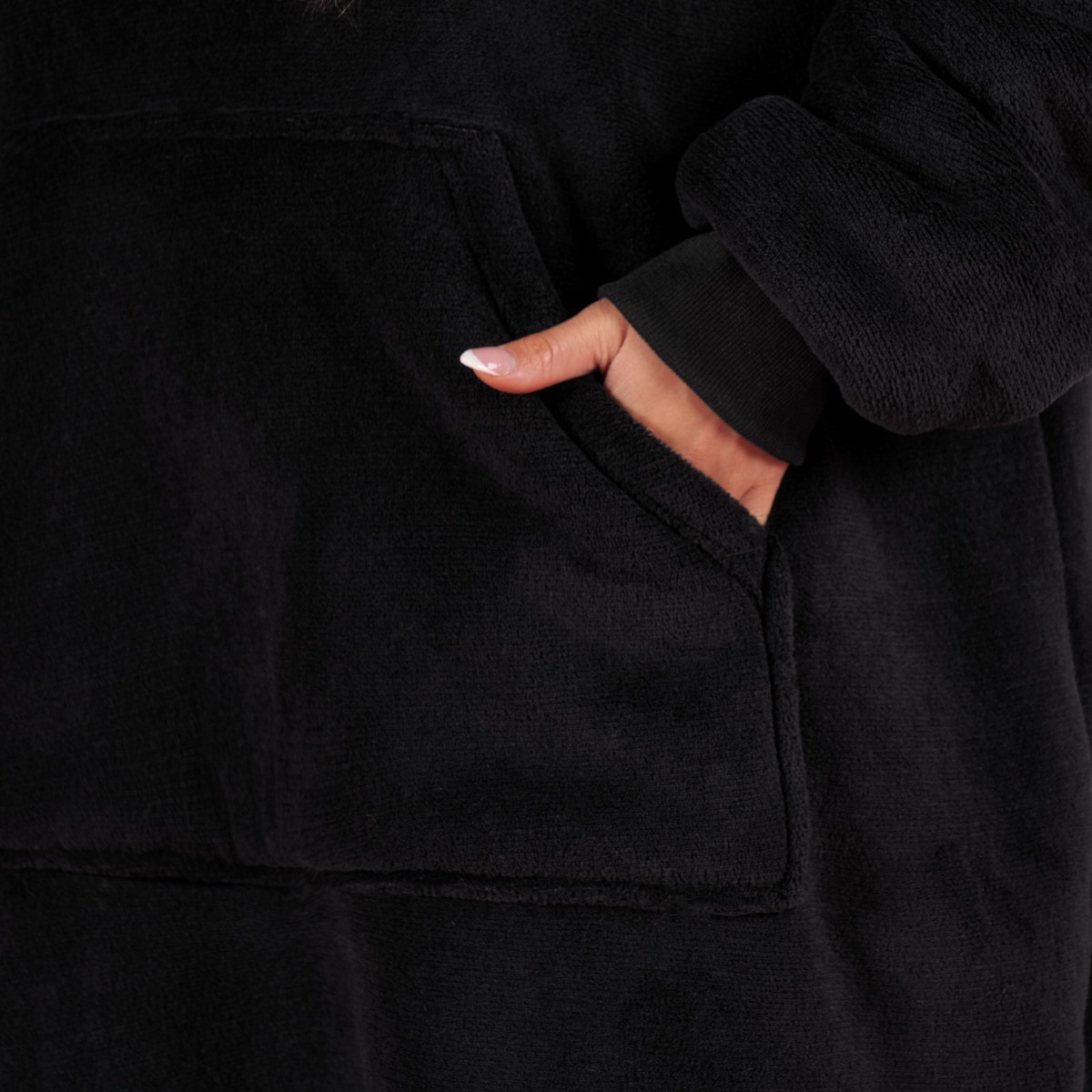 OHS Sherpa Fleece Hoodie Blanket, Petite - Black>