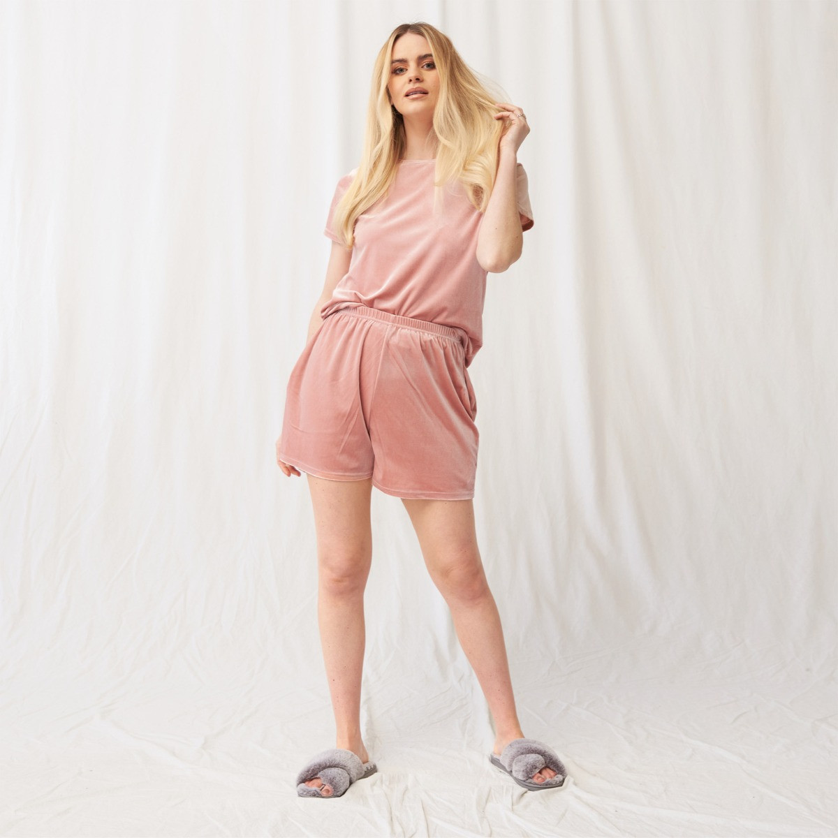 OHS Velour Pocket Casual Shorts - Blush>