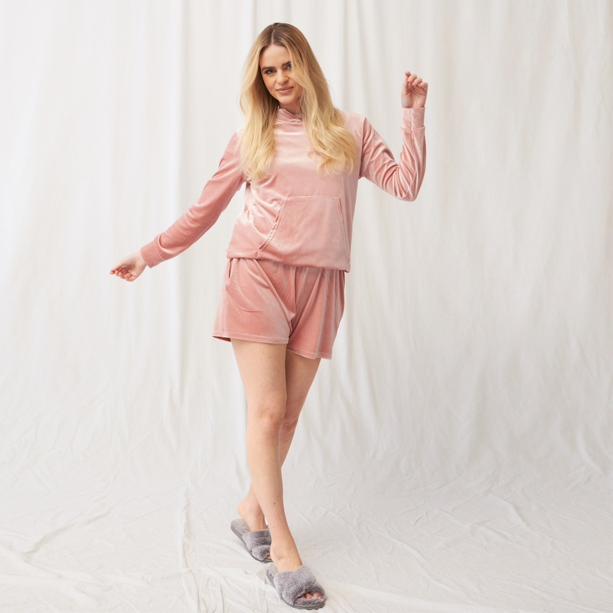 OHS Velour Pocket Casual Shorts - Blush>