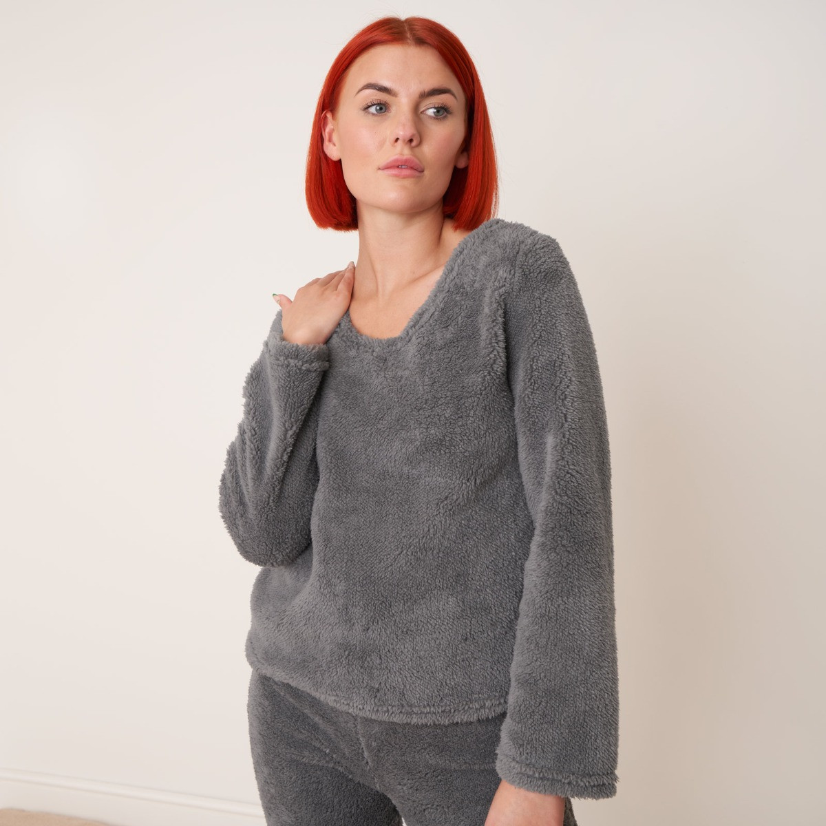 OHS Teddy Round Neck Jumper - Grey>
