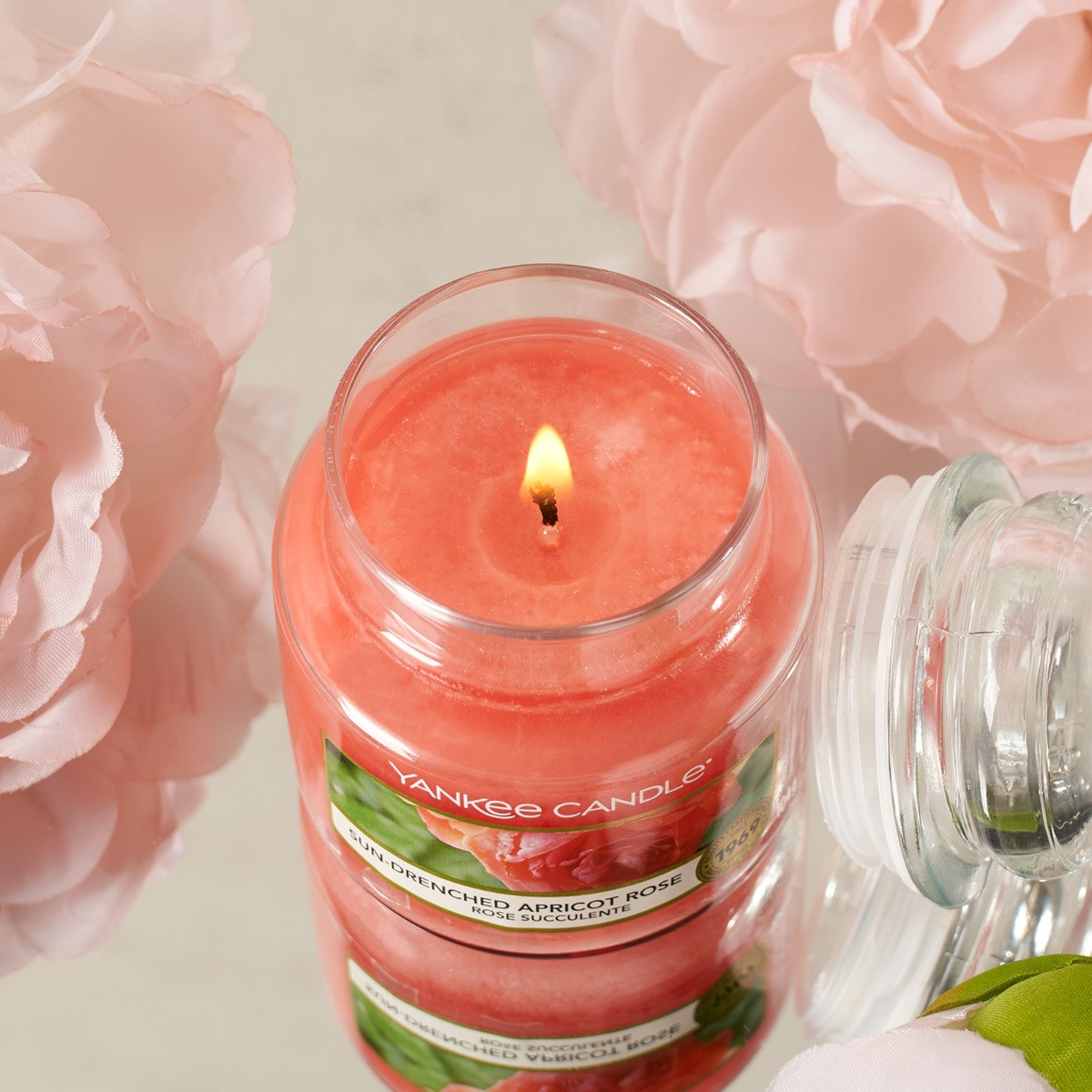 Yankee Candle Small Jar - Sun-Drenched Apricot Rose>