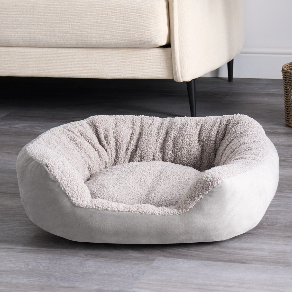 OHS Teddy Matte Velvet Square Pet Bed - Silver>