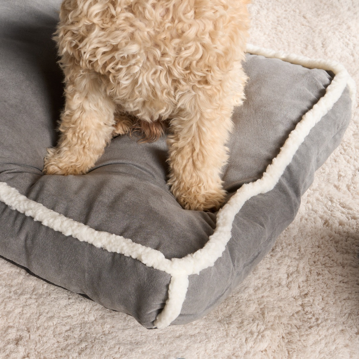 OHS Rectangular Sherpa Bind Mat Pet Bed, Grey/White - Medium>