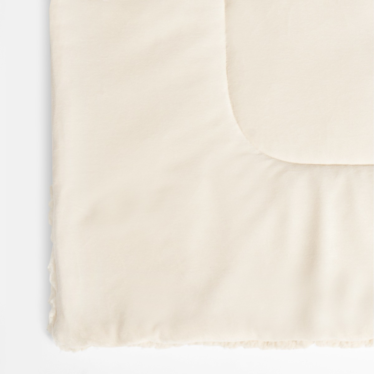 OHS Sherpa Soft Quilted Pet Blanket - Cream >