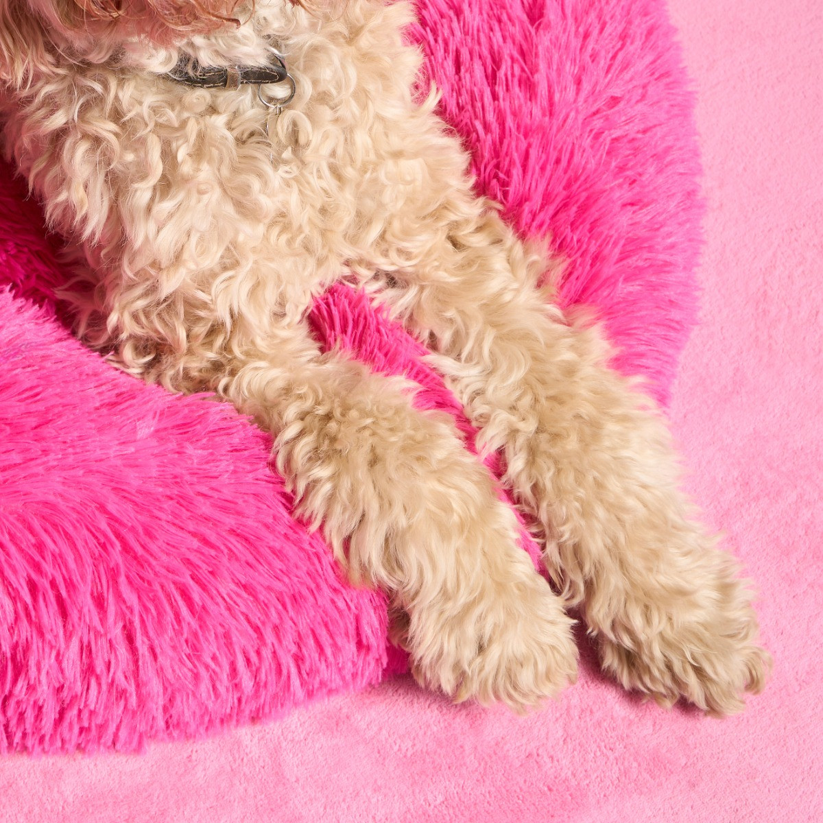 OHS Fluffy Round Calming Pet Bed, Hot Pink - Medium>