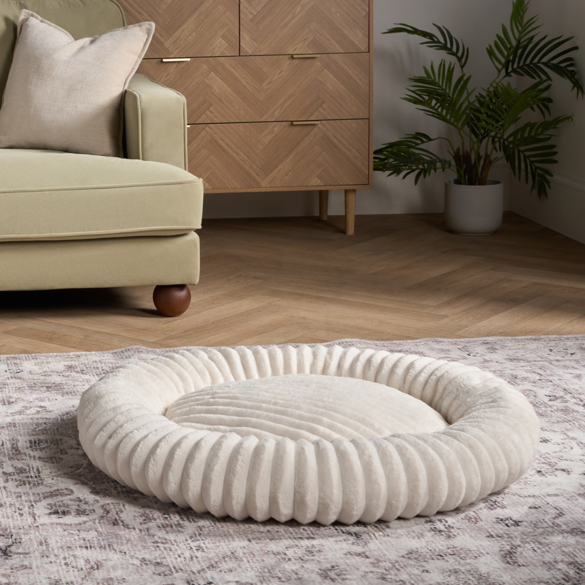 OHS Faux Fur Ribbed Round Pet Bed - Cream>