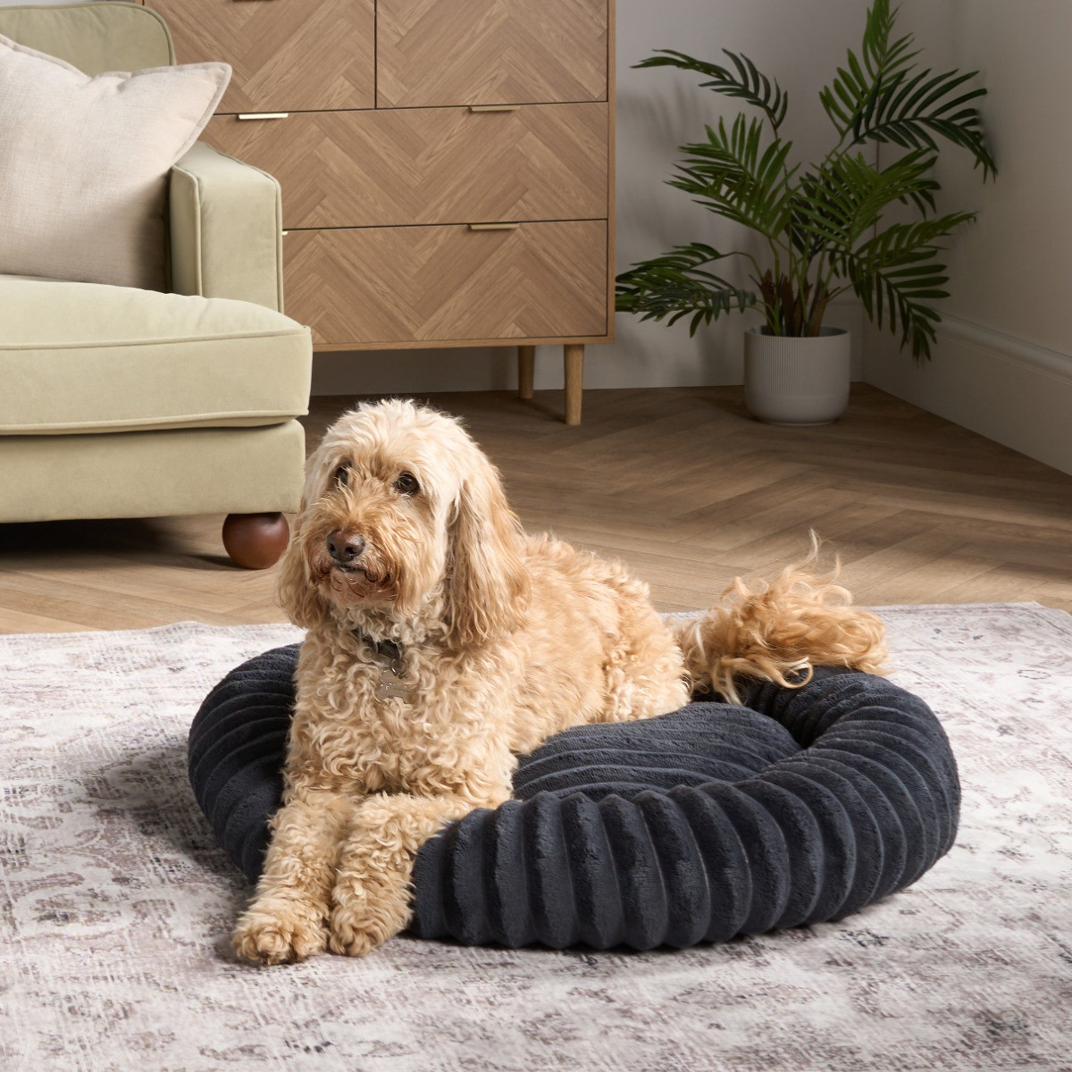 OHS Faux Fur Ribbed Round Pet Bed - Charcoal>