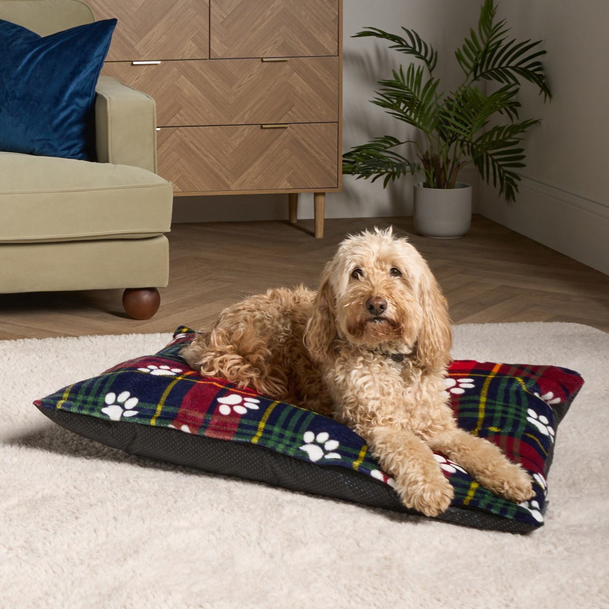 OHS Oxford Paw Print Pet Bed - Navy/Red>