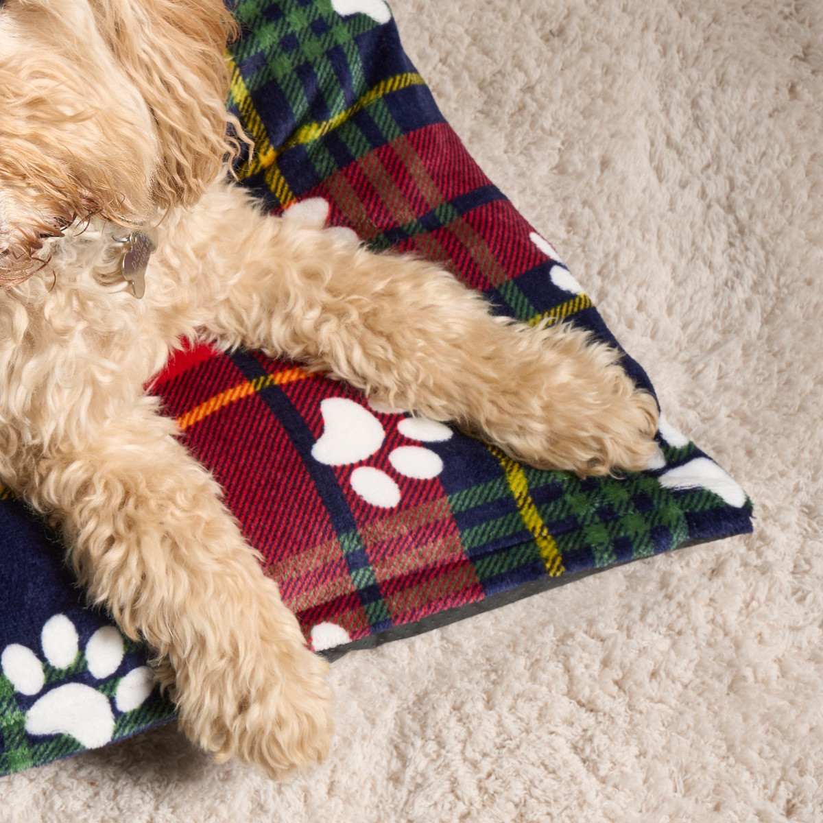 OHS Oxford Paw Print Pet Bed - Navy/Red>