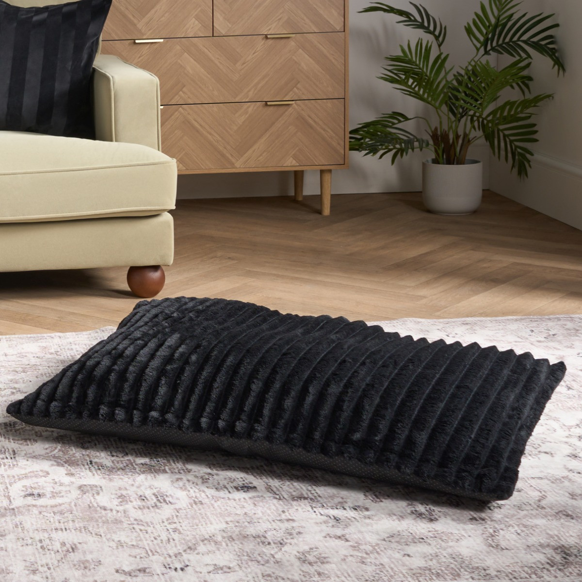 OHS Ribbed Fleece Pet Bed - Black>