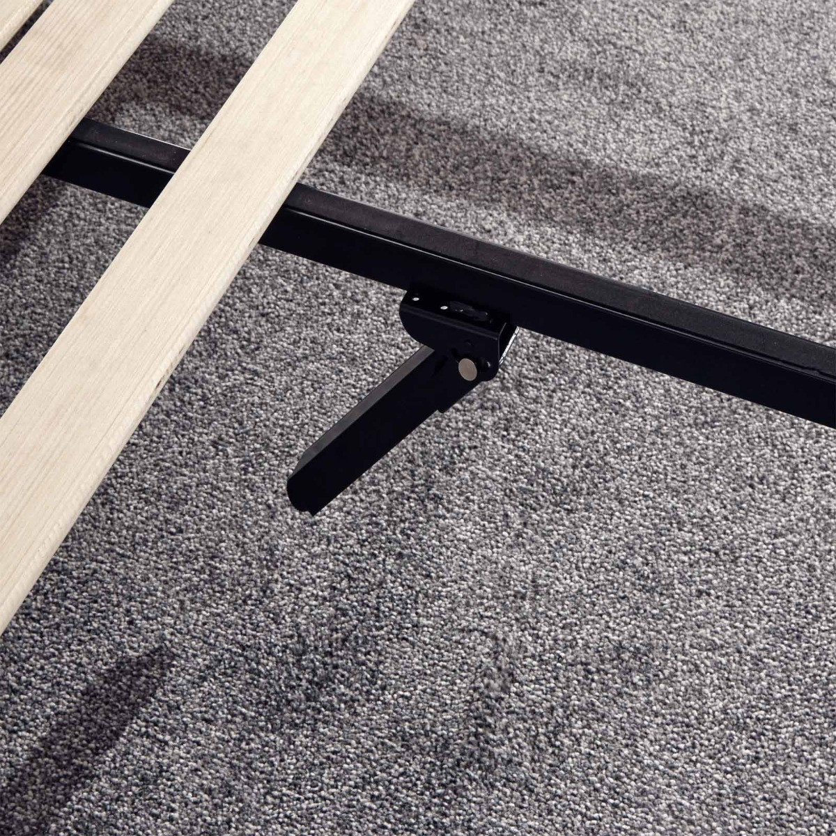 Metal Platform Bed Frame, 4ft 6 Double - Black>