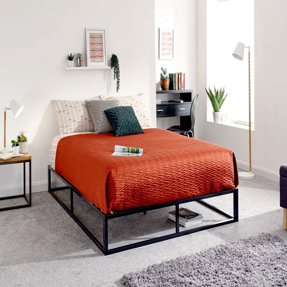 Metal Platform Bed Frame, 4ft Small Double - Black>