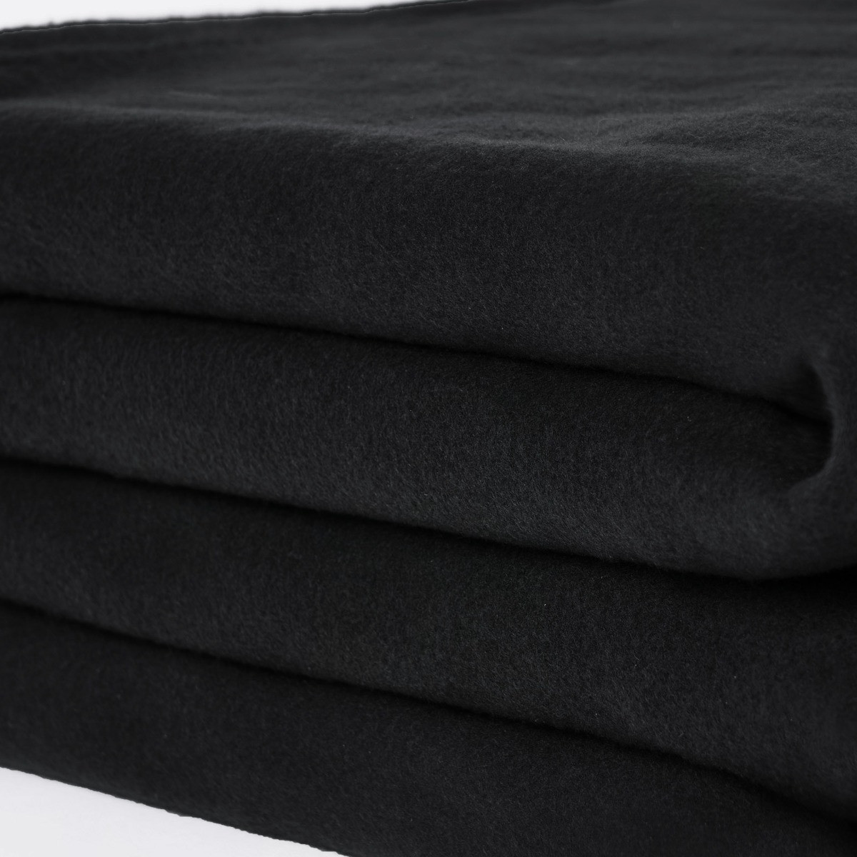 Dreamscene Plain Fleece Throw, Black - 150 x 200 cm>