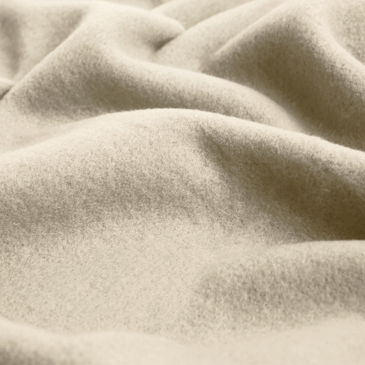 Dreamscene Plain Fleece Throw, Cream - 200 x 240 cm>