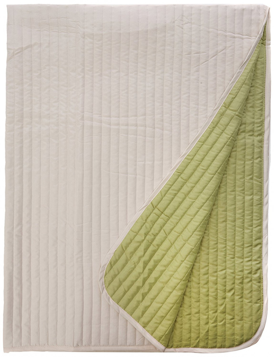 Soft Large Plain Quilted Throw - Apple/Ivory>