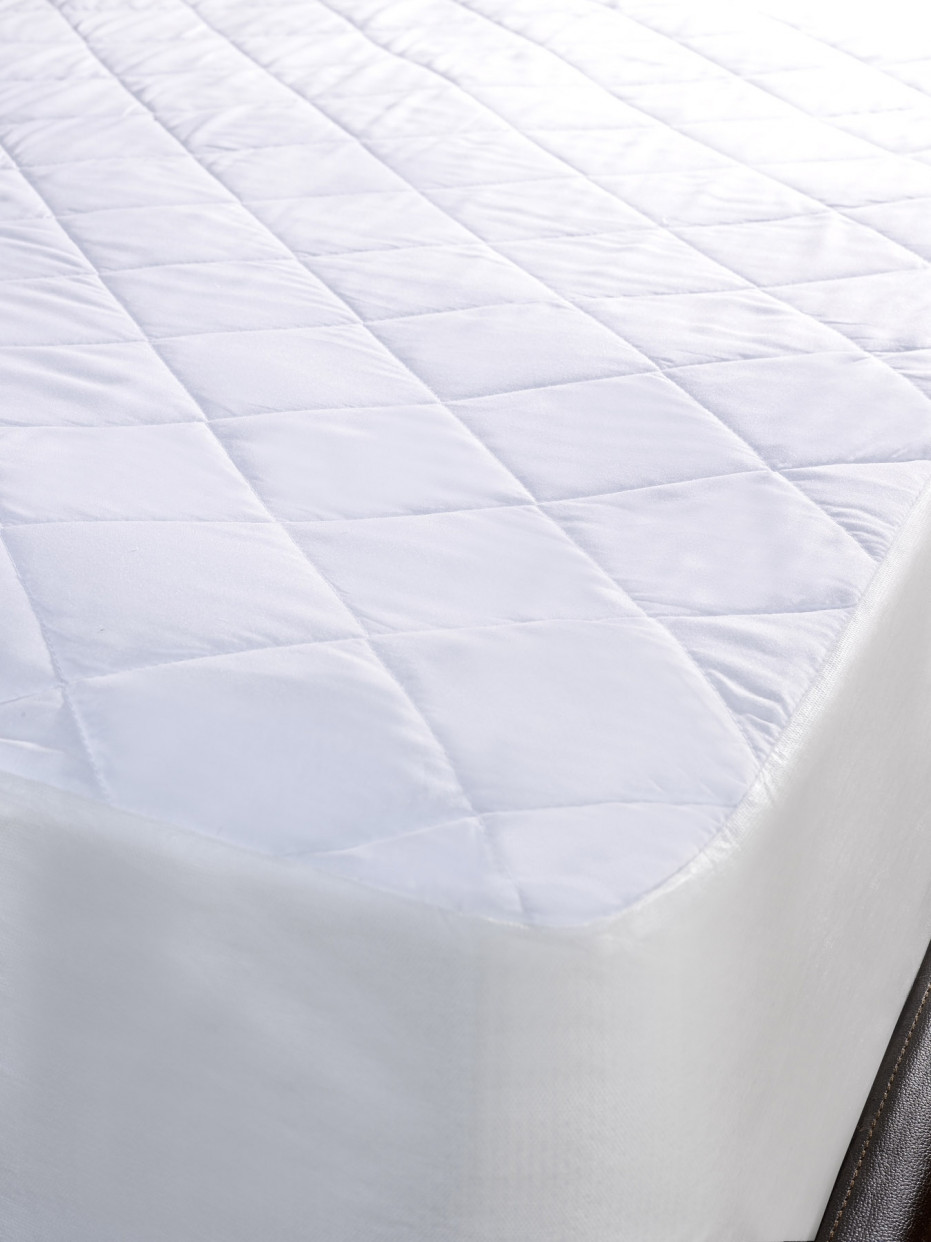 Quilted Anti-Allergy Single Mattress Protector - White>