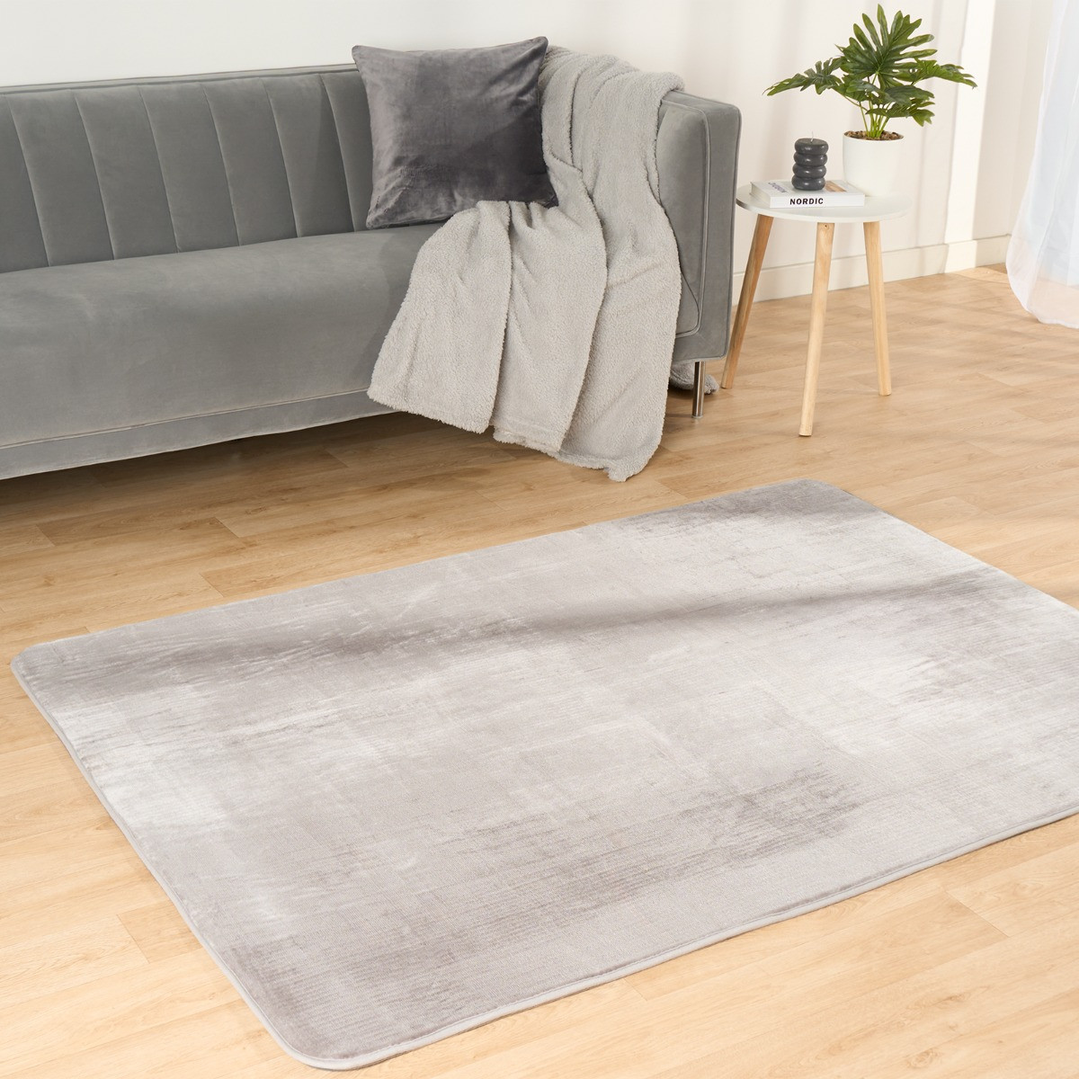 OHS Filled Microplush Rug, Silver - 120 x 170cm>