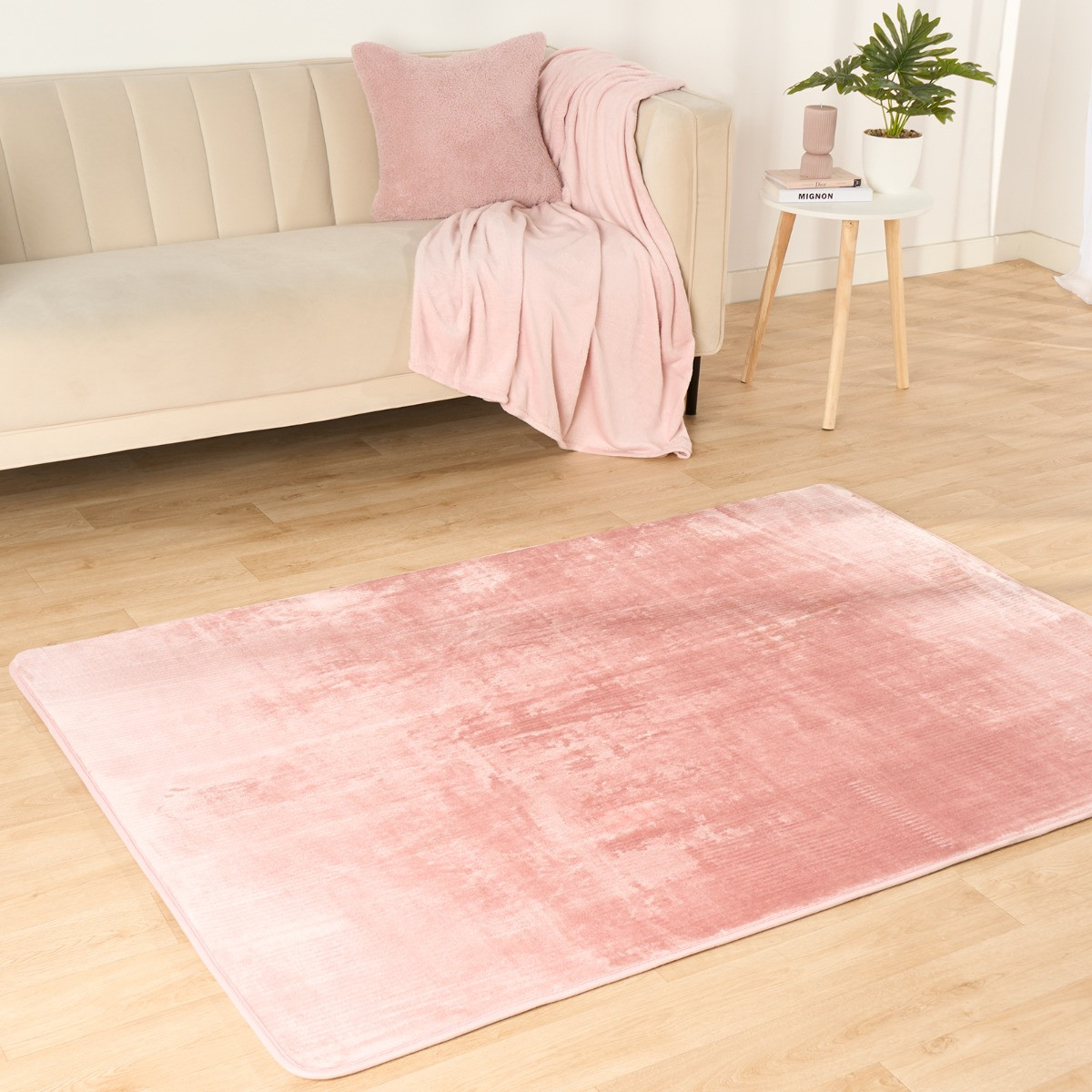 OHS Filled Microplush Rug, Blush Pink - 160 x 230cm>