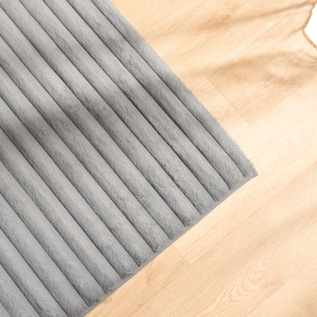 OHS Faux Fur Ribbed Rug, Grey - 120 x 170cm>