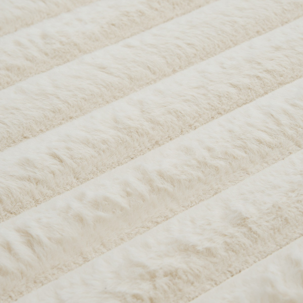OHS Faux Fur Ribbed Rug, Natural - 160 x 230cm>
