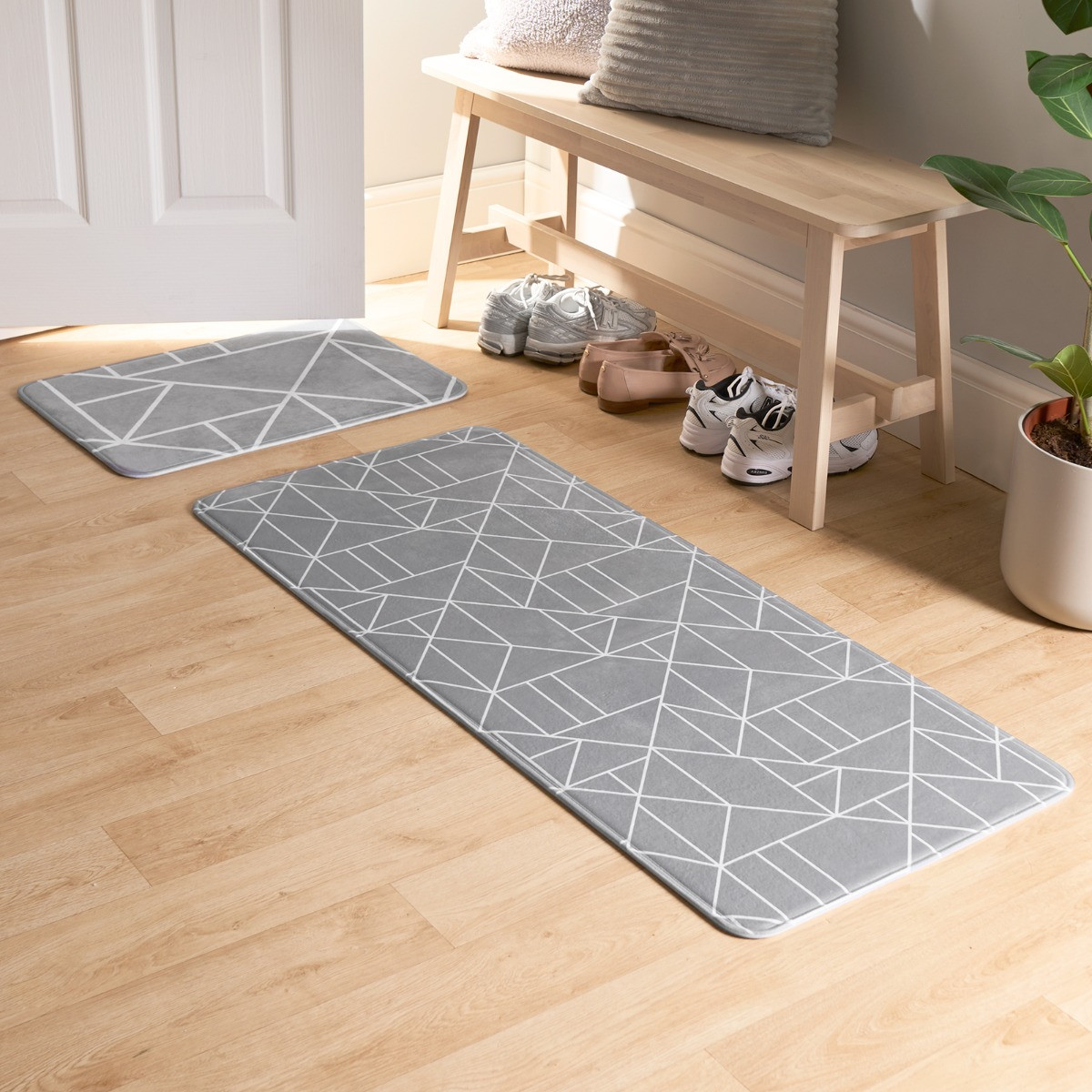 OHS Washable Mason Geo Printed Runner - Silver>