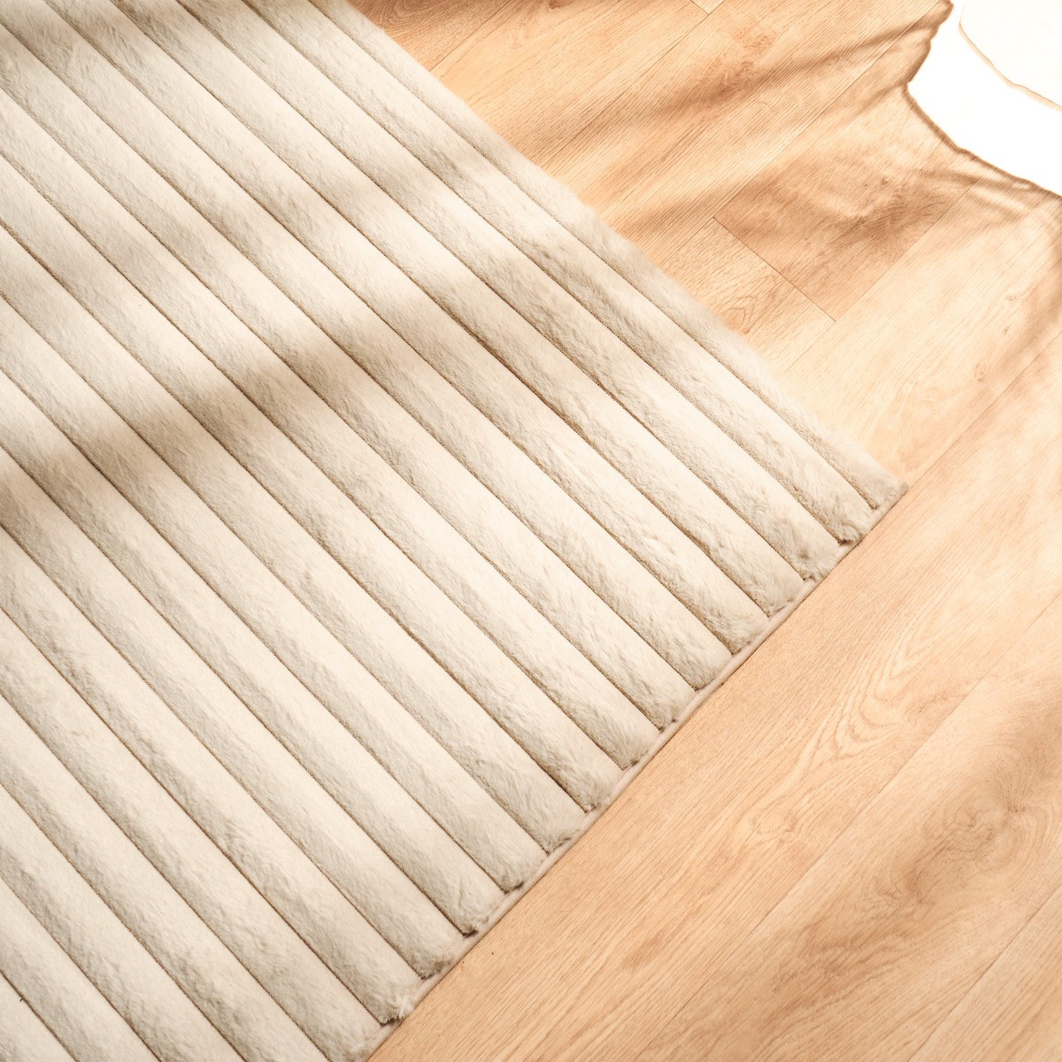 OHS Faux Fur Ribbed Rug, Natural - 80 x 150cm>