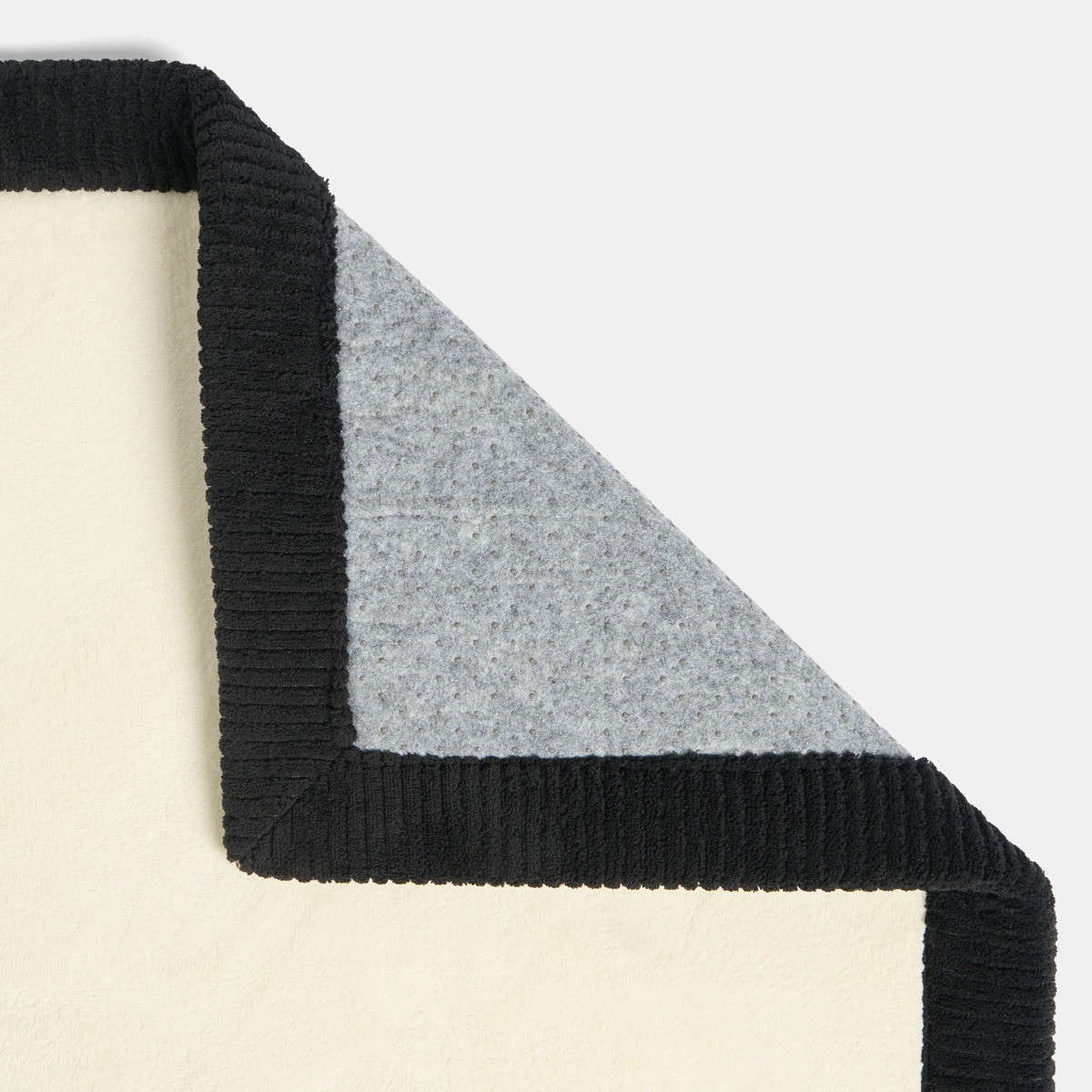 OHS Contrast Border Rug, Cream/Black - 120 x 170cm>