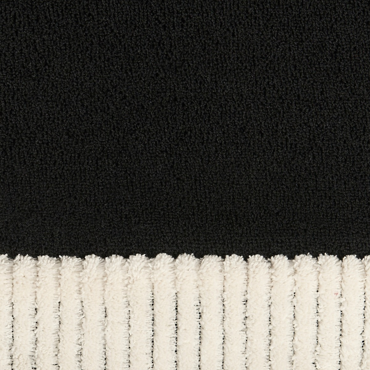 OHS Contrast Border Rug, Black/Cream - 80 x 150cm>