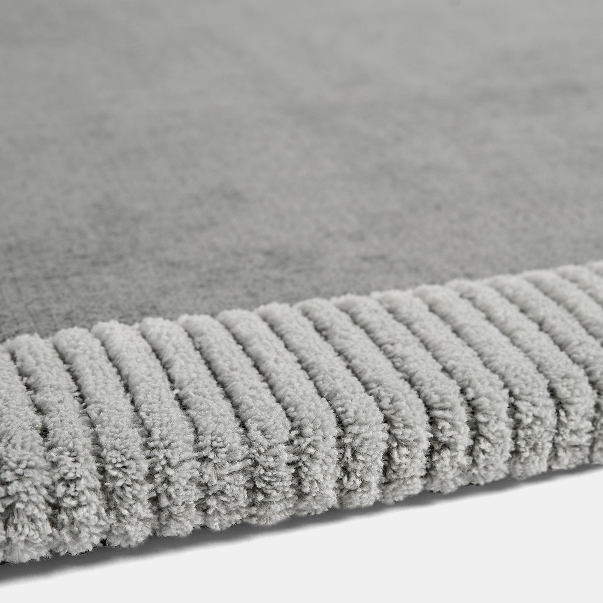 OHS Contrast Border Rug - Charcoal/ Silver>