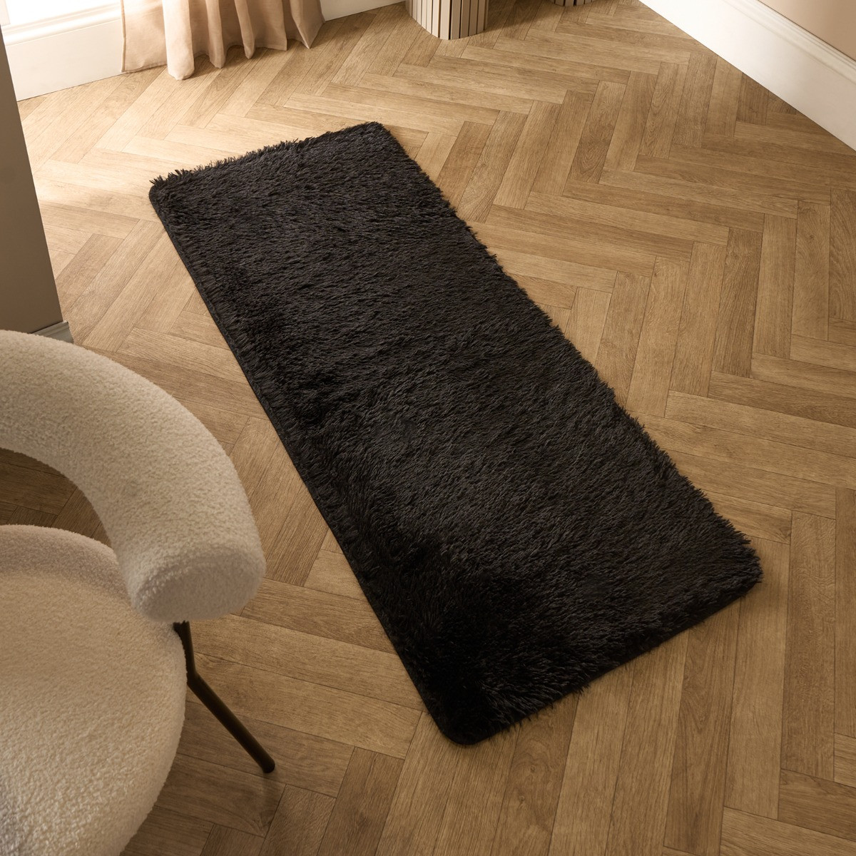 OHS Soft Fluffy Runner - Black>