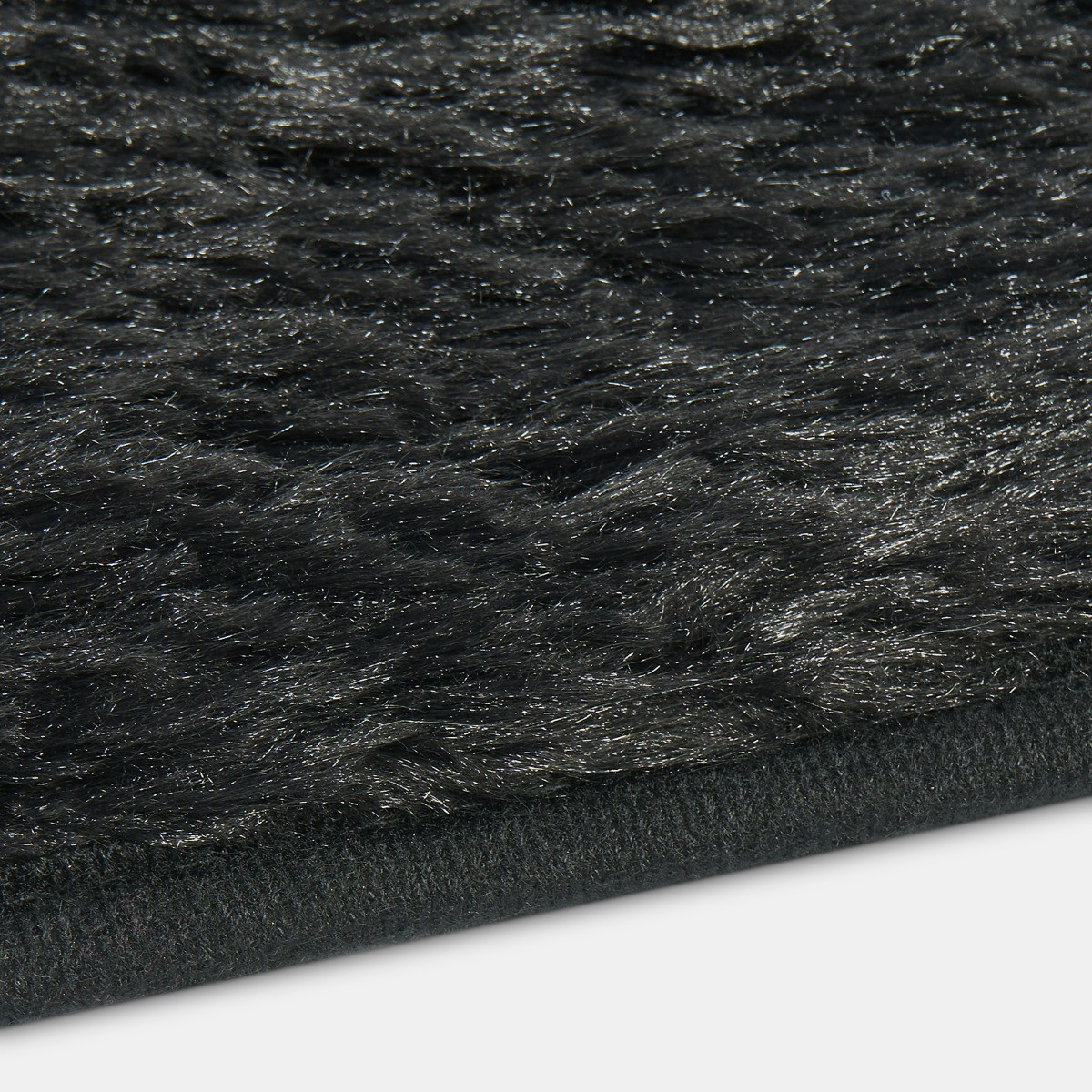 OHS Soft Fluffy Runner - Black>