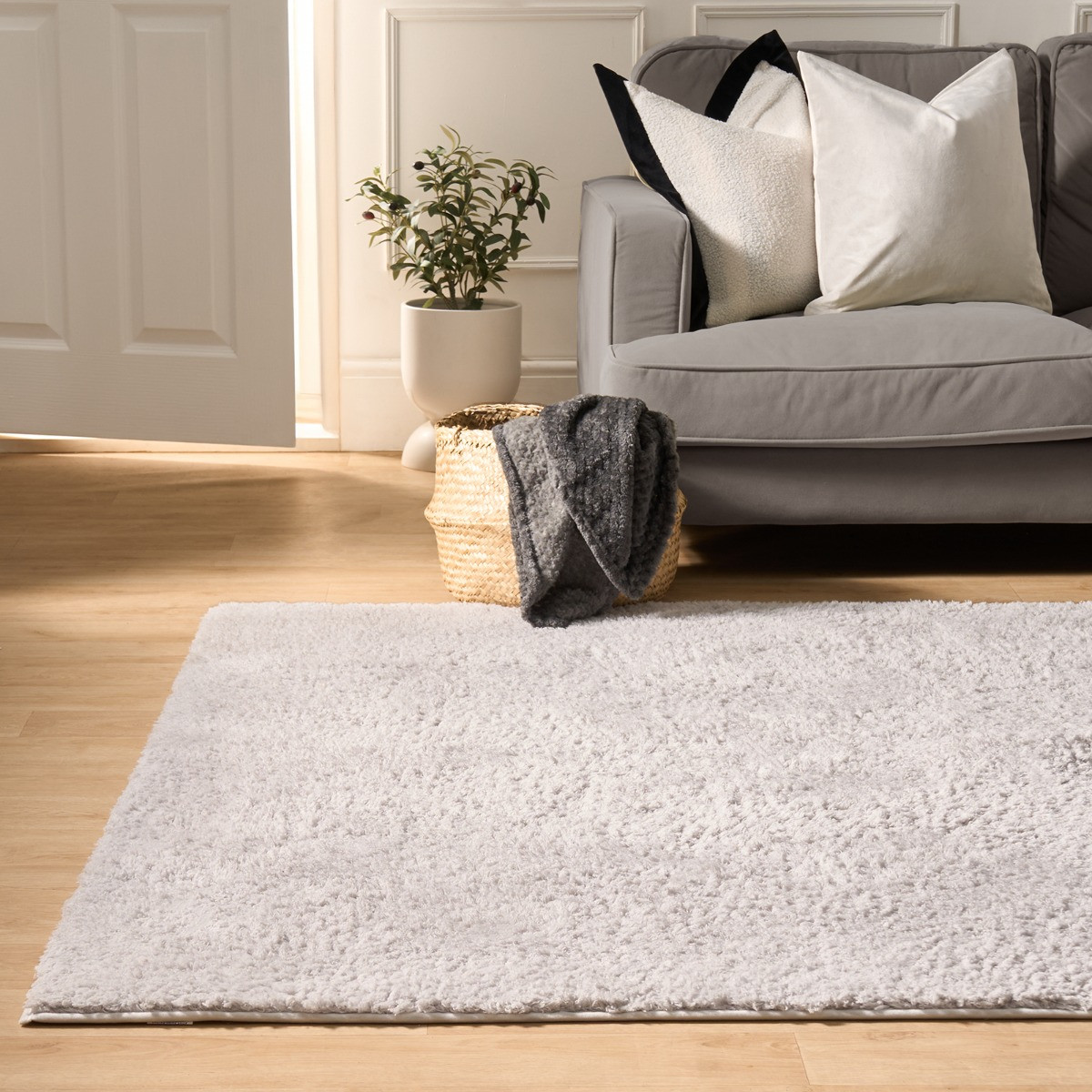 OHS Cosy Teddy Rug, Silver - 80 x 150cm>