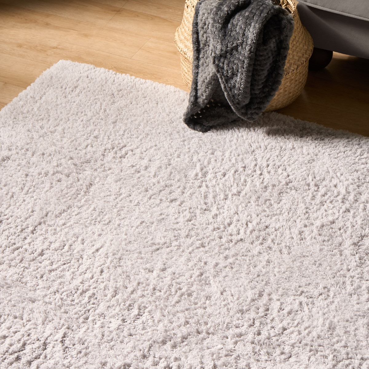 OHS Cosy Teddy Rug, Silver - 80 x 150cm>