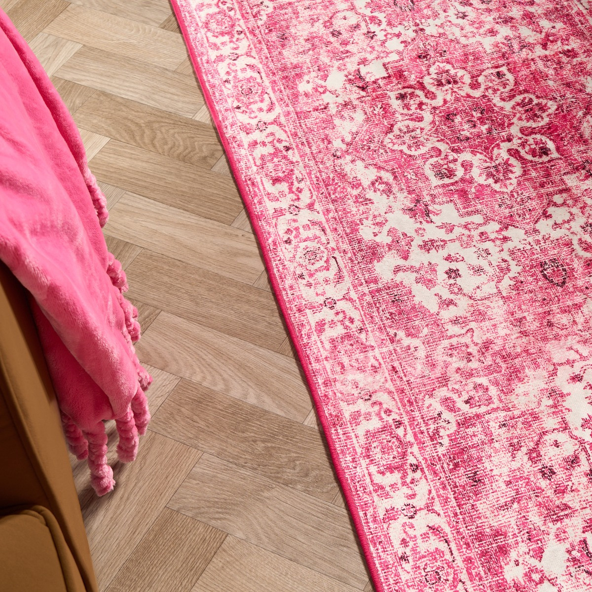 OHS Washable Vintage Printed Runner - Pink>