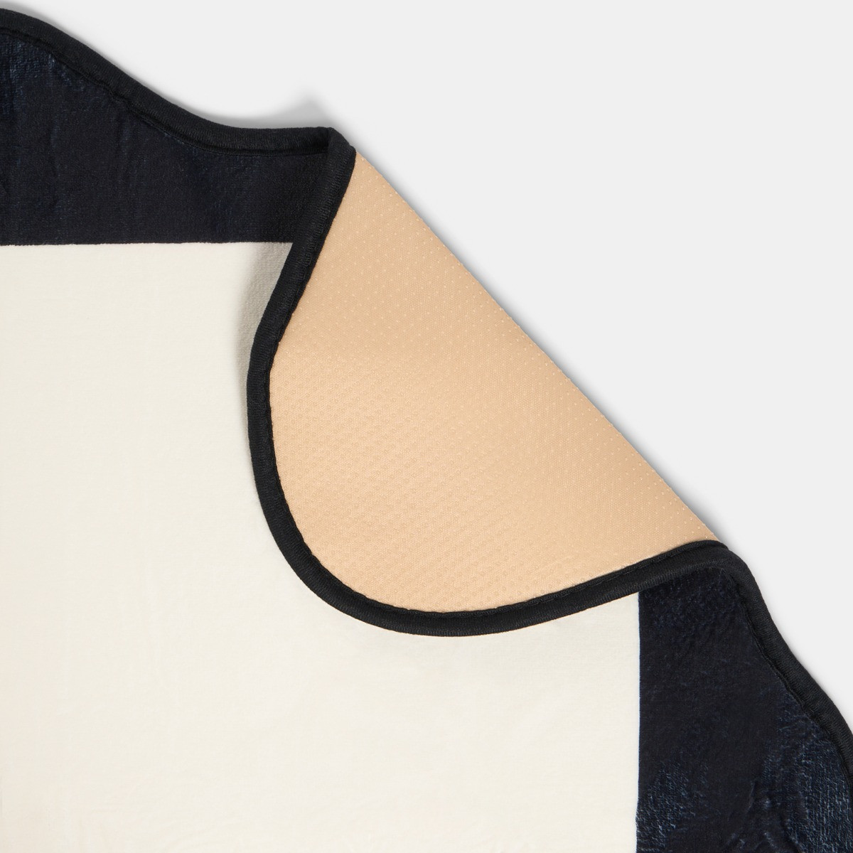 OHS Scallop Edge Rug, Cream/Black - 160 x 230cm>