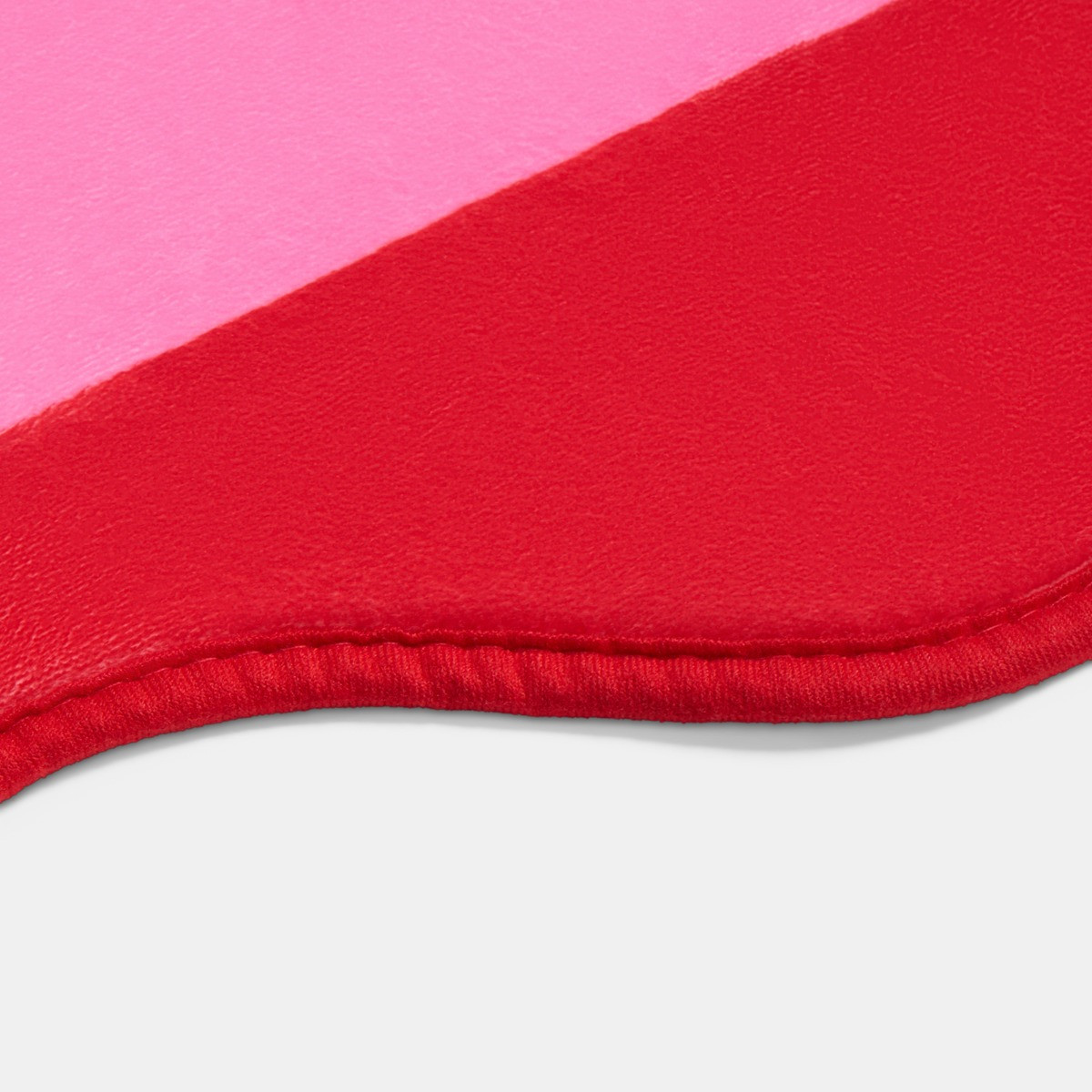 OHS Scallop Edge Rug - Pink/Red>