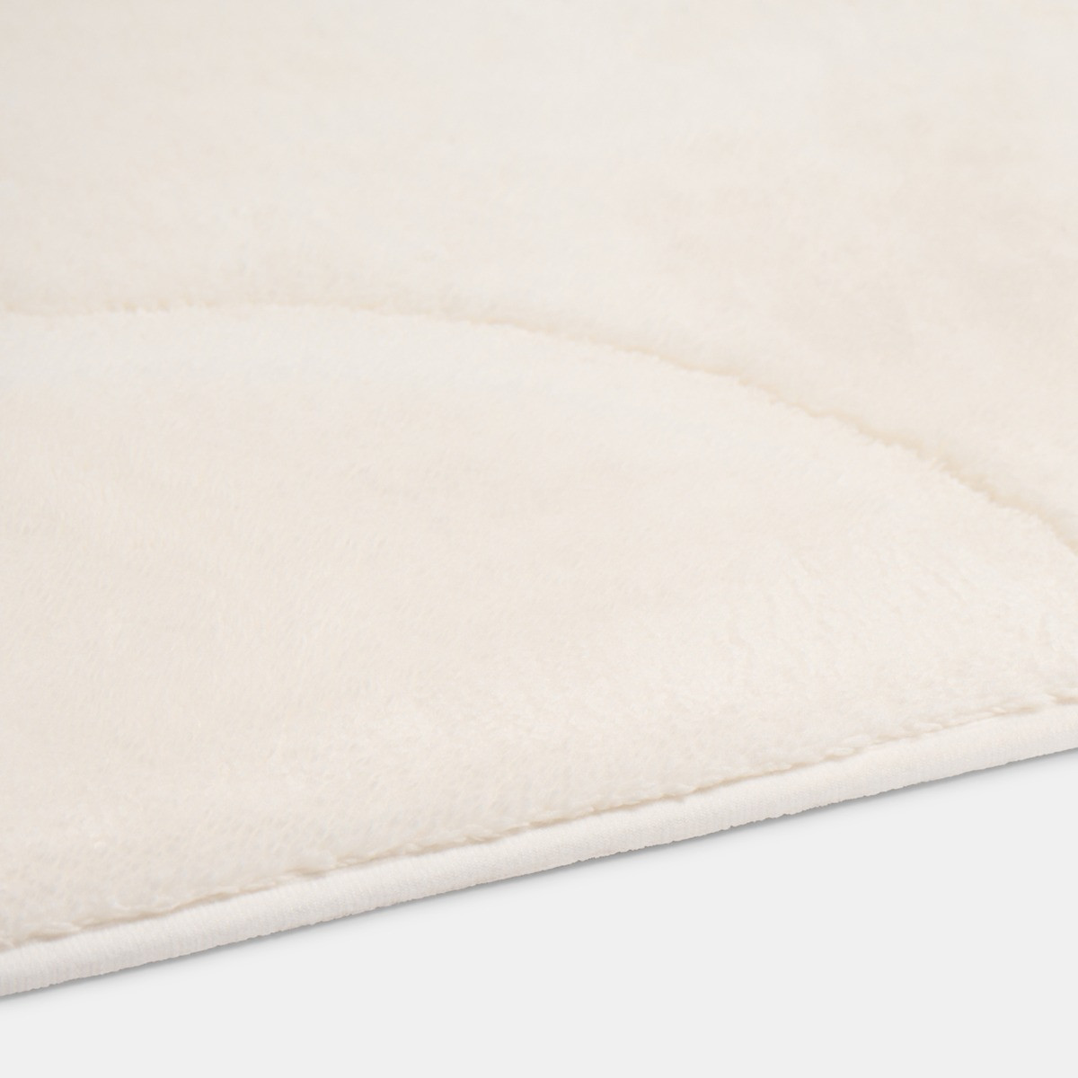 OHS Tufted Contour Rug - Ivory >