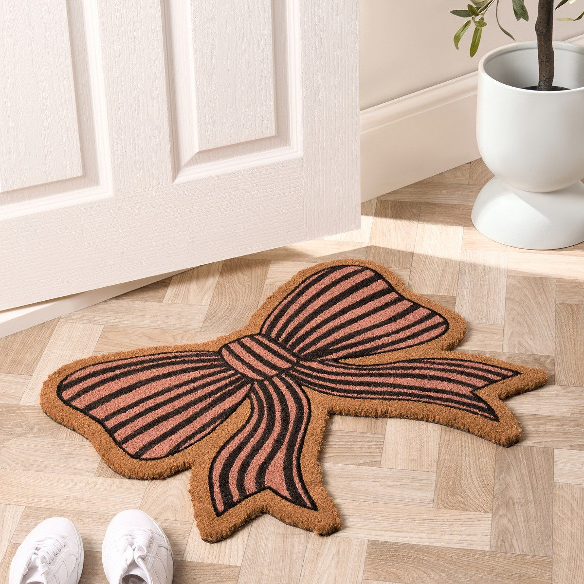 OHS Bow Shaped Coir Mat - Natural/Pink>