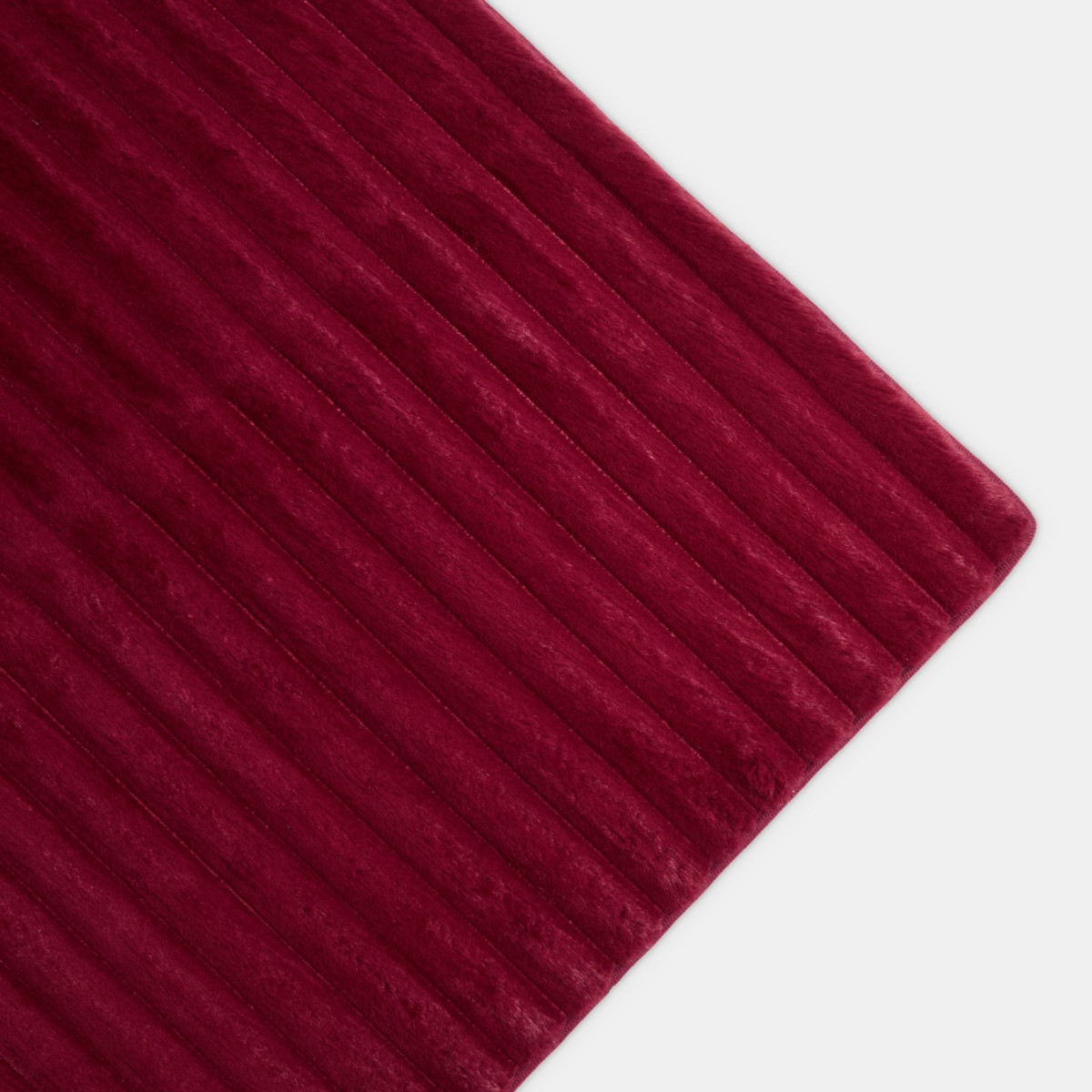 OHS Faux Fur Ribbed Rug - Berry>