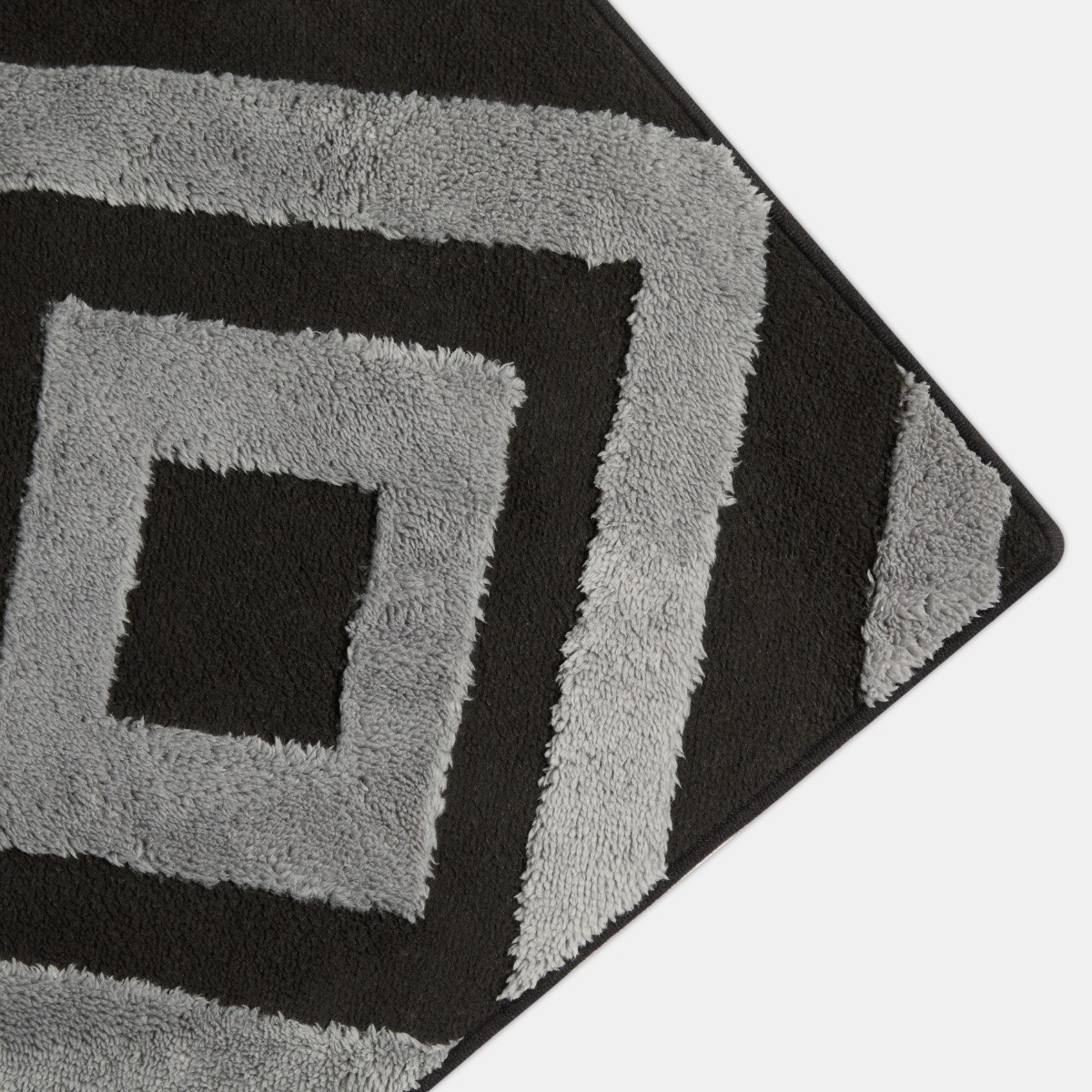 OHS Contrast Tufted Geometric Rug - Grey/Black>