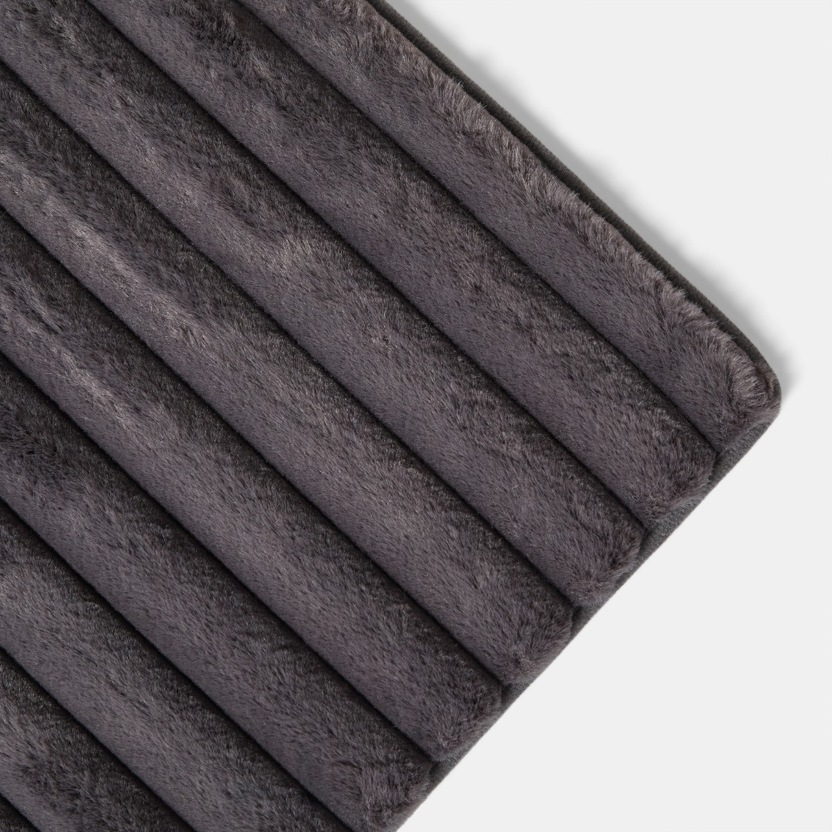 OHS Faux Fur Ribbed Rug - Charcoal>