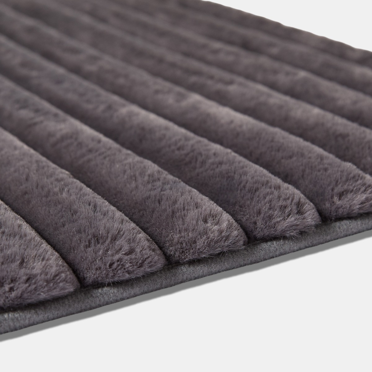 OHS Faux Fur Ribbed Rug - Charcoal>