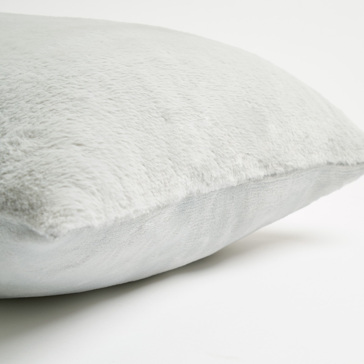 Sienna Faux Fur Set of 4 Cushion Covers - Silver>