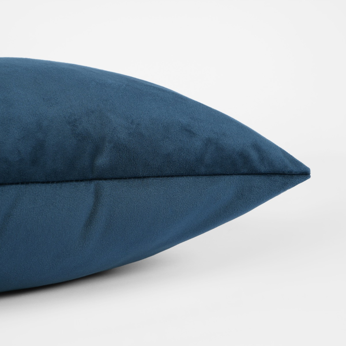 OHS 2 Pack Matte Velvet Cushion Covers, Navy - 45 x 45cm>