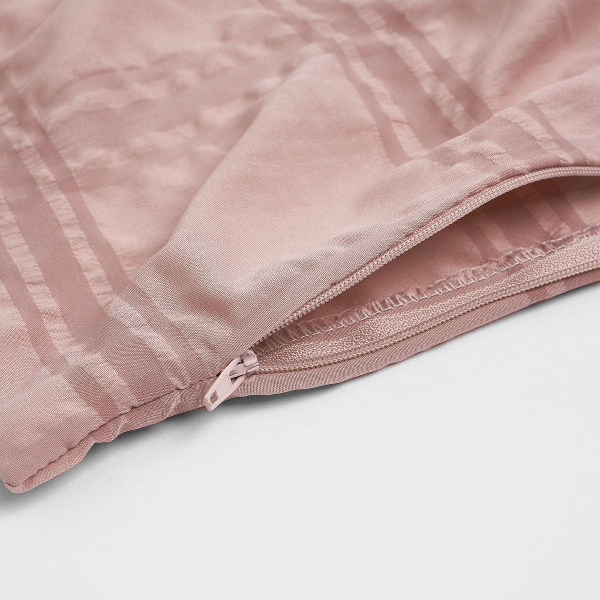 OHS Square Seersucker Cushion Covers - Blush>