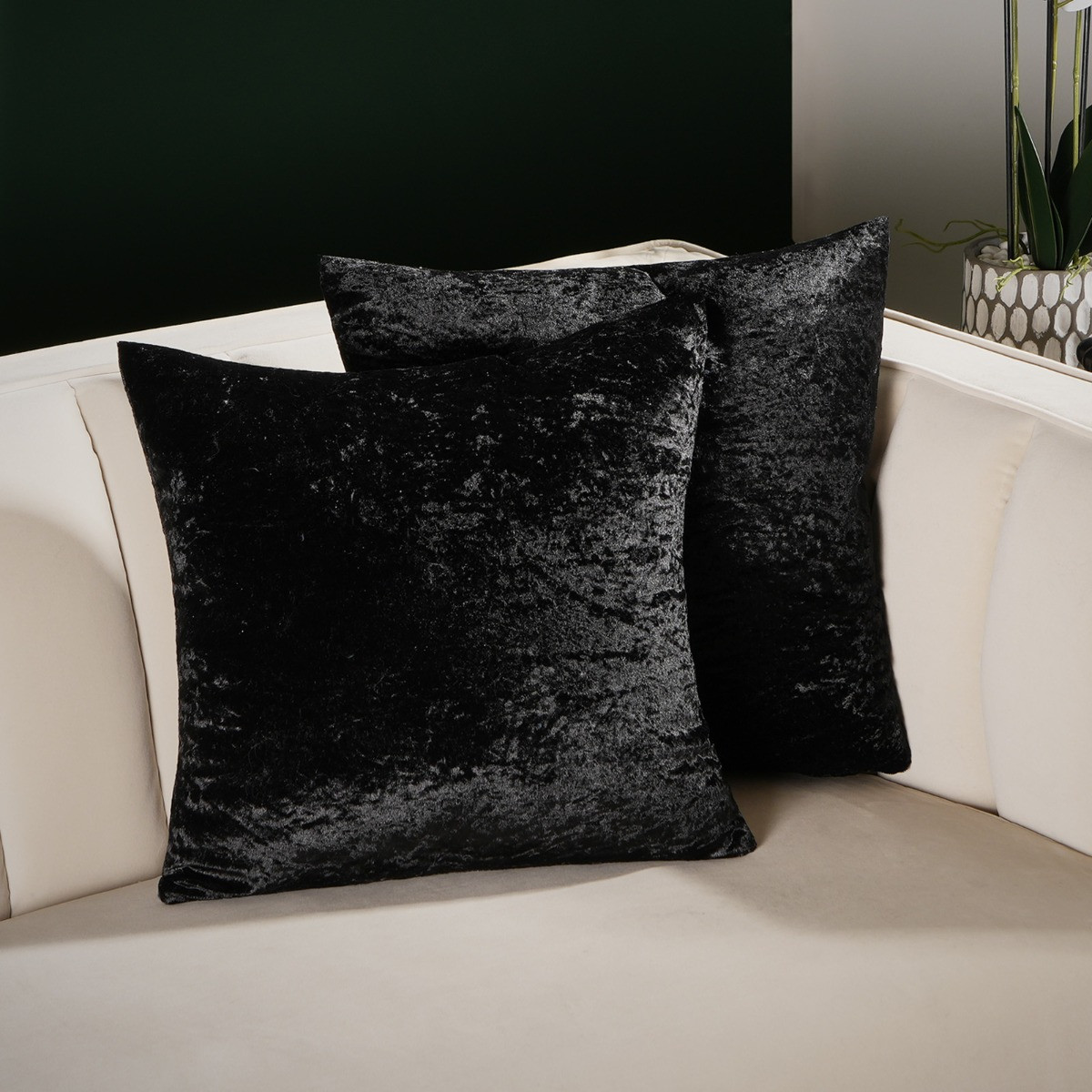 Sienna Crushed Velvet Cushion Covers - Black>