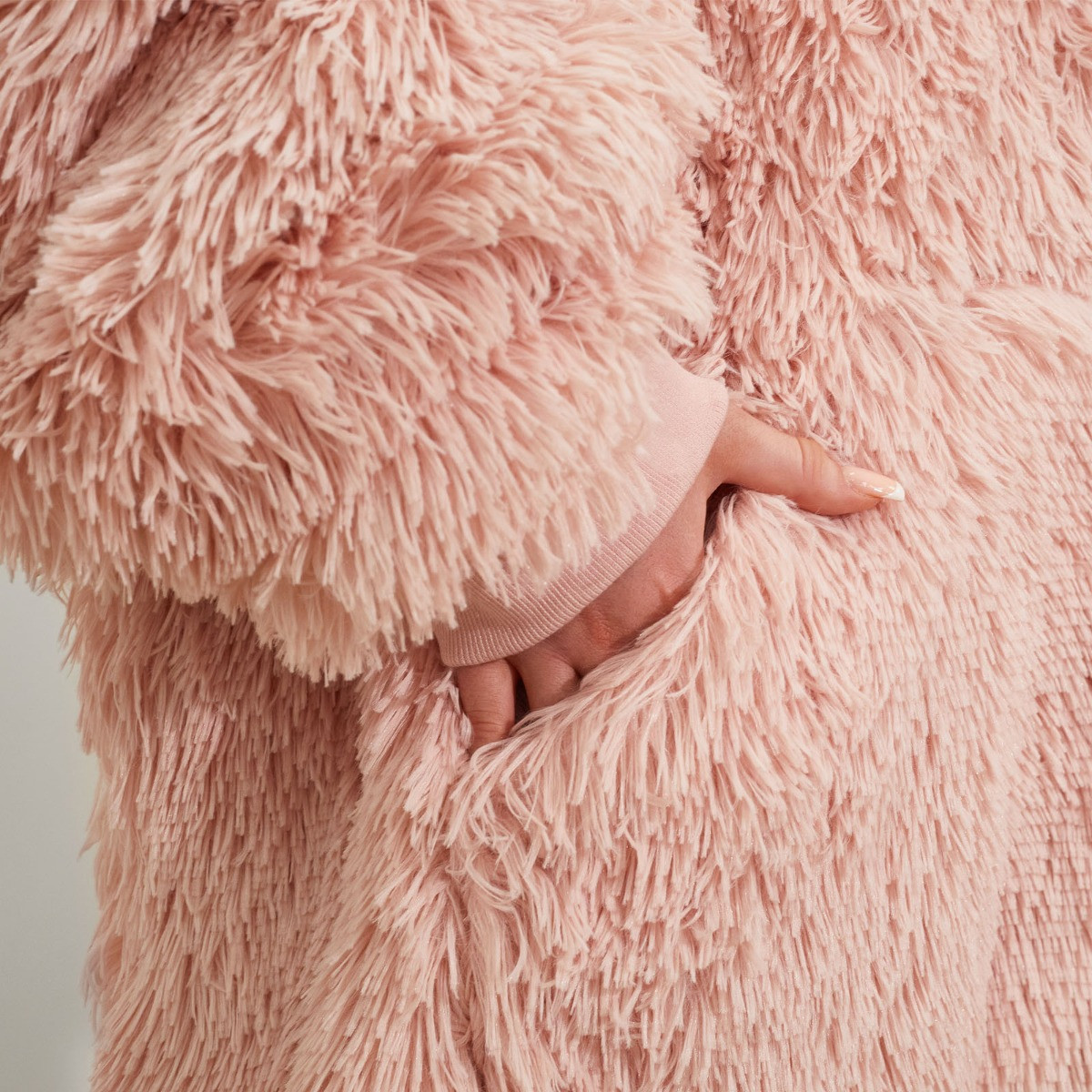 Sienna Fluffy Hoodie Blanket - Blush>