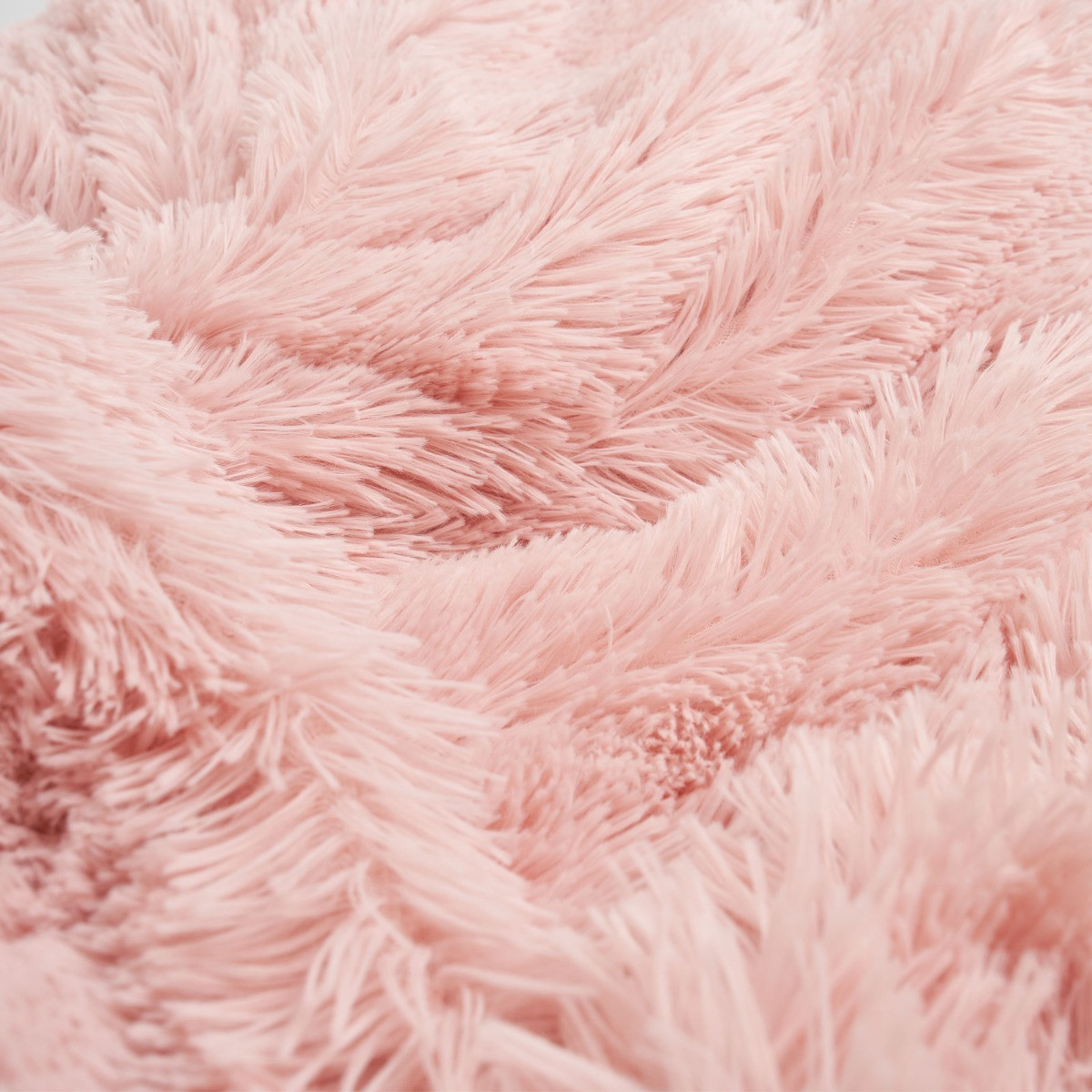 OHS Fluffy Fleece Throw - Blush>