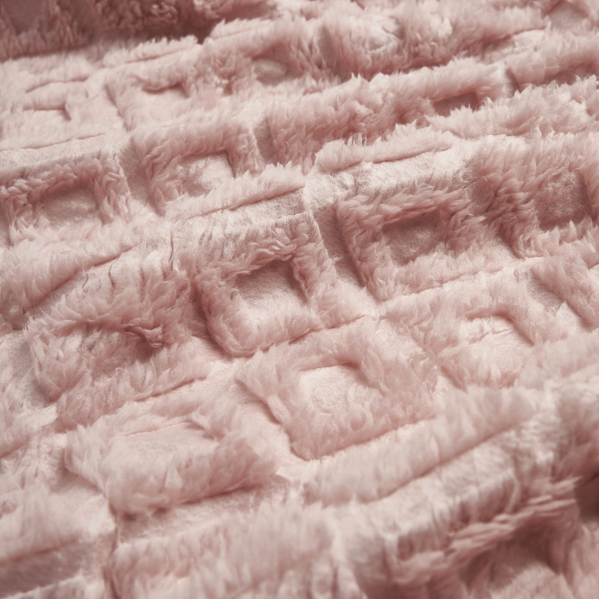 Sienna Geo Embossed Sherpa Fleece Teddy Style Throw, Blush - 150 x 180cm>